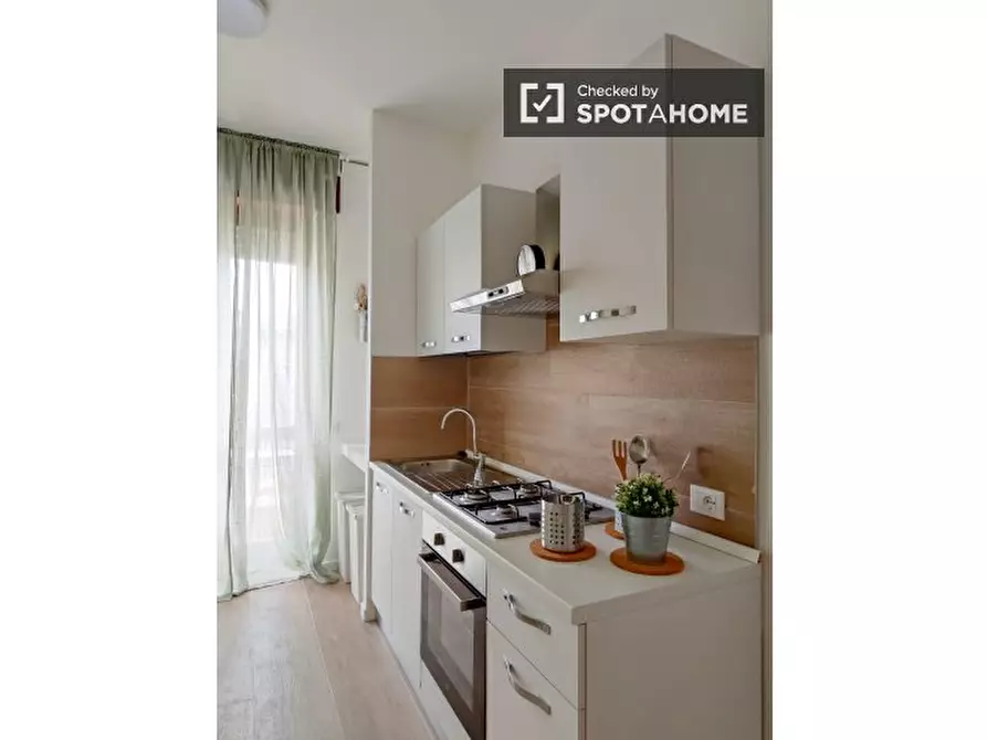 Immagine 6 di Camera condivisa in affitto  in Via Pietro Pomponazzi a Milano