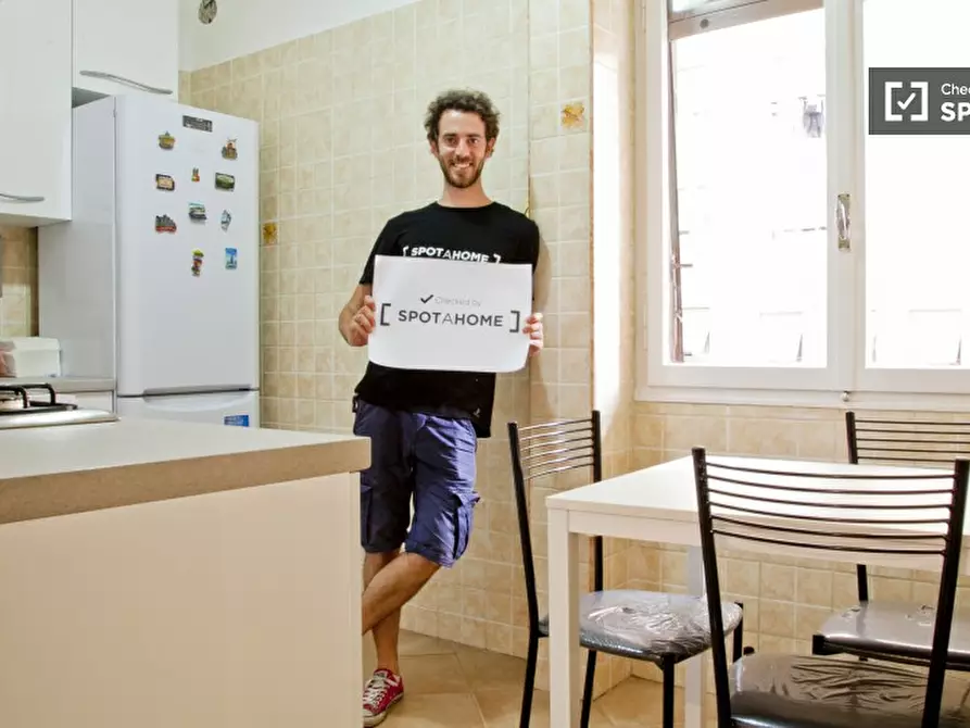 Immagine 10 di Camera condivisa in affitto  in Via Calpurnio Fiamma a Roma