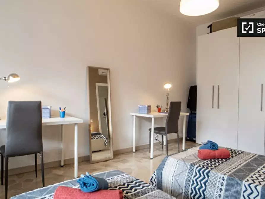 Immagine 5 di Camera condivisa in affitto  in Via Saverio Altamura a Milano