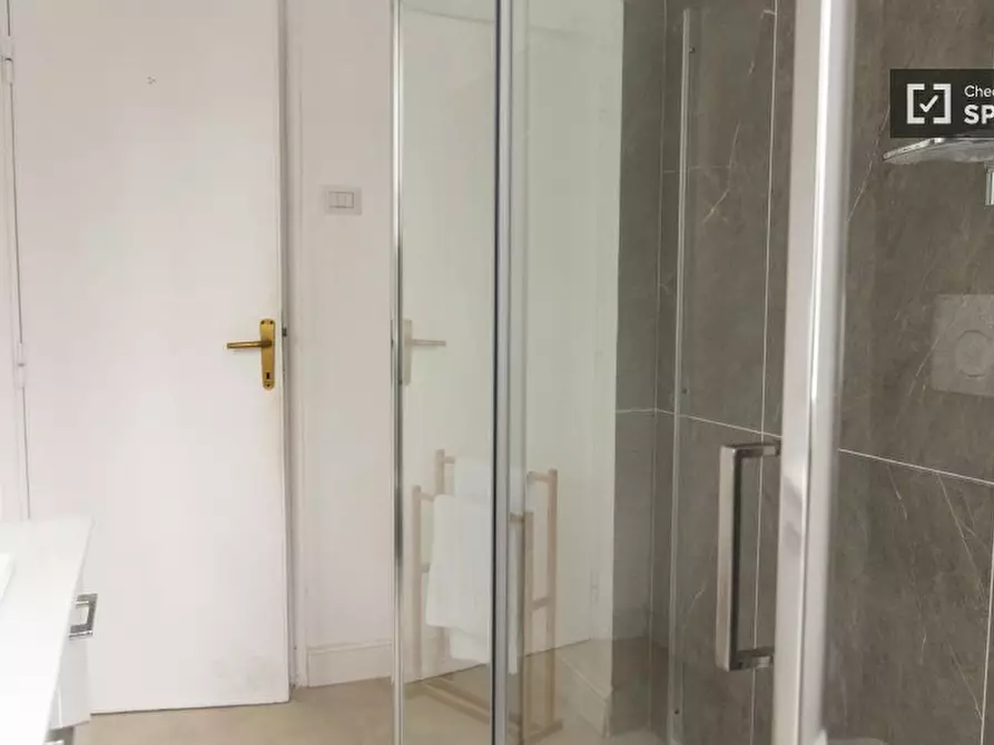 Immagine 7 di Camera condivisa in affitto  in Viale delle Medaglie d'Oro a Roma