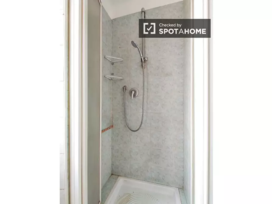 Immagine 17 di Appartamento in affitto  in Via Lago di Nemi a Milano