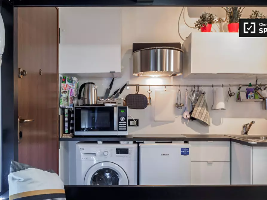 Immagine 18 di Ufficio in affitto  in Via Pietro Crespi a Milano