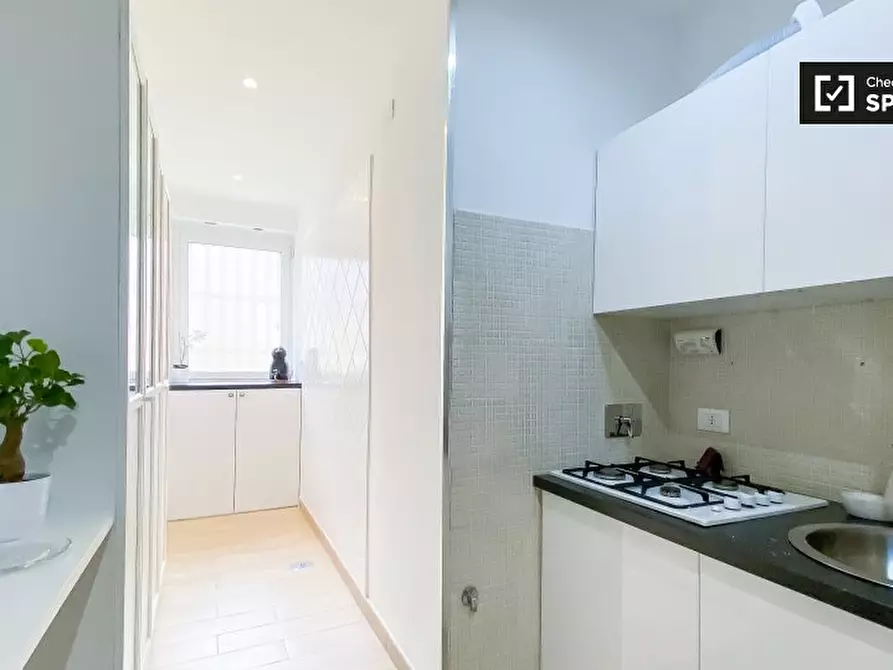 Immagine 11 di Camera condivisa in affitto  in Via Giovanni da Empoli a Roma