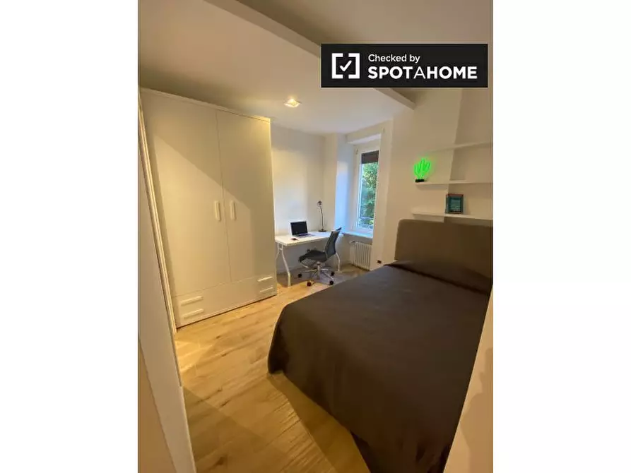 Immagine 18 di Camera condivisa in affitto  in Largo Ettore Marchiafava a Roma