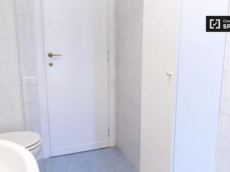 Immagine 13 di Camera condivisa in affitto  in Viale Etiopia a Roma