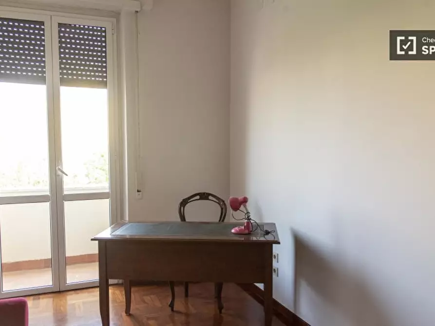 Immagine 18 di Camera condivisa in affitto  in Piazza Ragusa a Roma