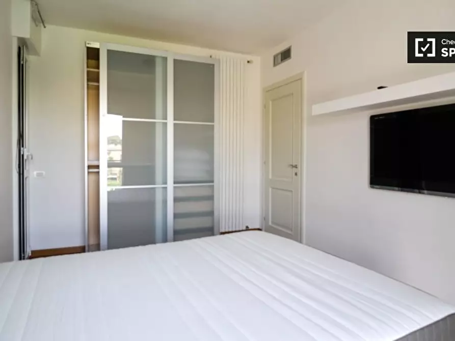 Immagine 16 di Appartamento in affitto  in Alzaia Naviglio Pavese, 20143 Milano MI, Italy a Milano