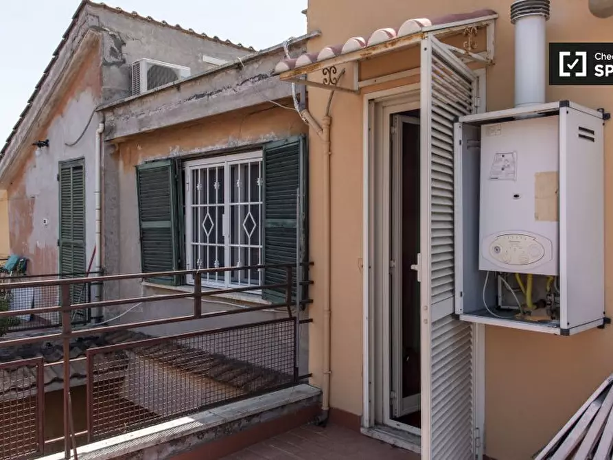 Immagine 11 di Appartamento in affitto  in Via Novacella a Roma