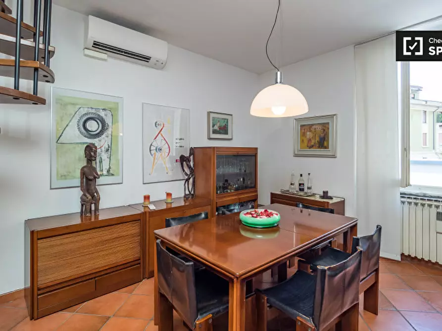 Immagine 2 di Appartamento in affitto  in Via Altaguardia a Milano