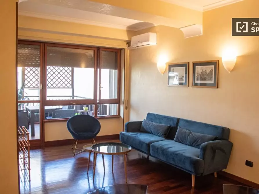 Immagine 1 di Appartamento in affitto  in Via Manfredi Azzarita a Roma