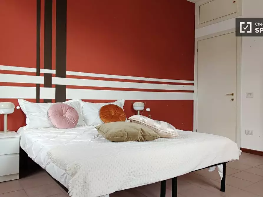 Immagine 2 di Camera condivisa in affitto  in Via Anton Giulio Barrili a Milano