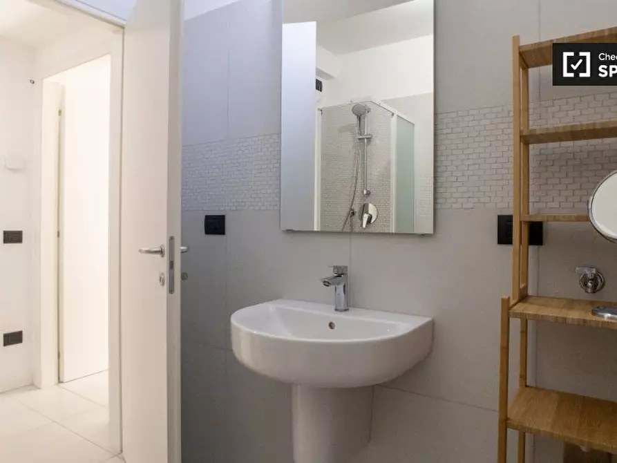 Immagine 15 di Appartamento in affitto  in Via Luigi Mercantini a Milano