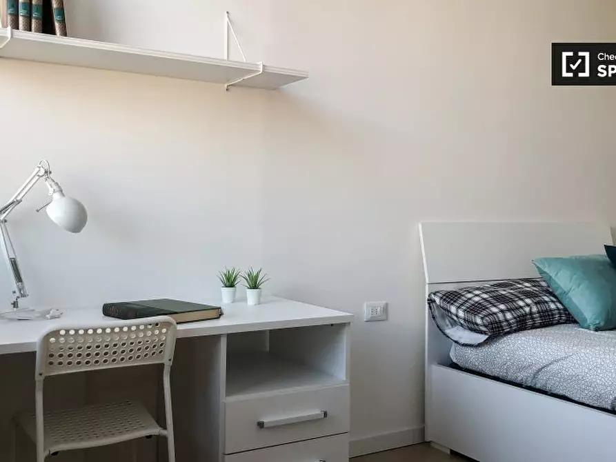 Immagine 4 di Camera condivisa in affitto  in Piazzale Lugano a Milano