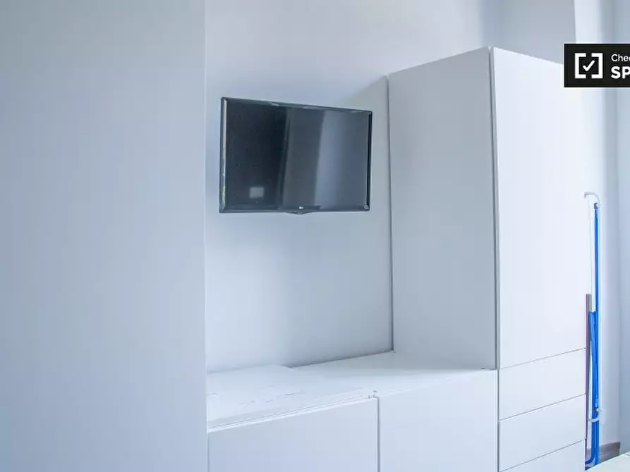 Immagine 10 di Ufficio in affitto  in Via Sannio, 20137 Milano MI, Italy a Milano