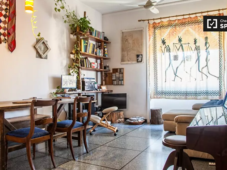 Immagine 5 di Camera condivisa in affitto  in Piazza di Villa Fiorelli a Roma