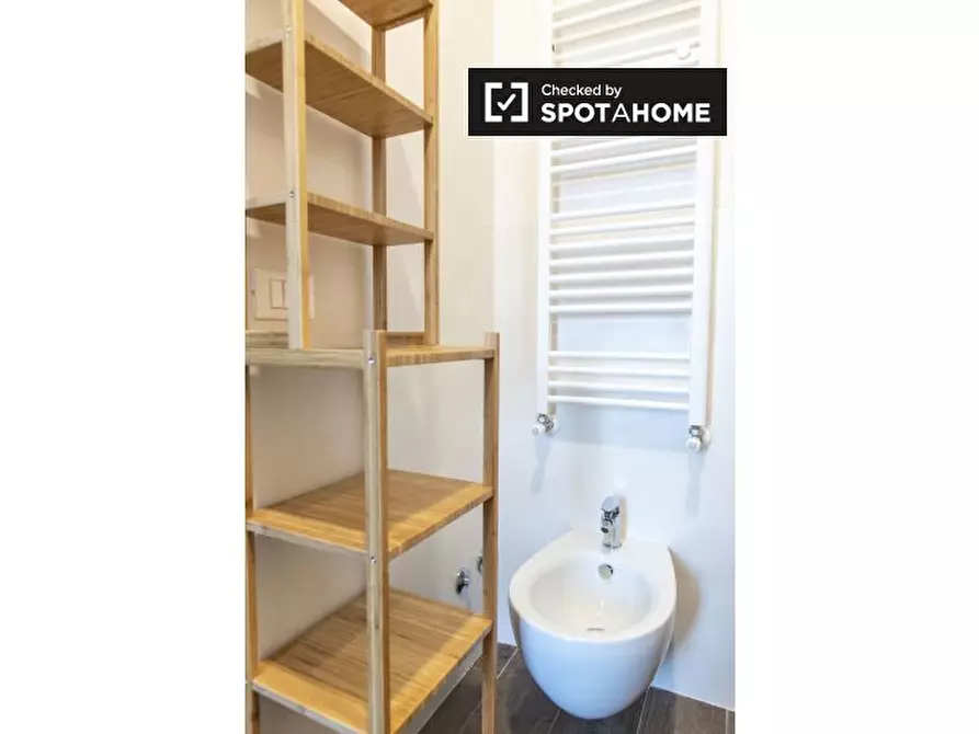 Immagine 15 di Appartamento in affitto  in Via della Marranella a Roma