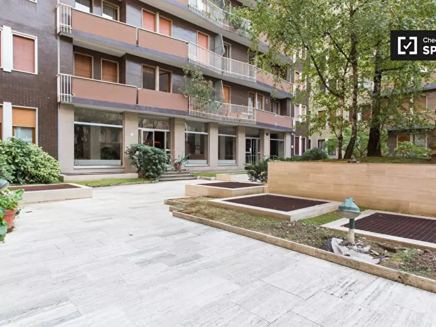 Immagine 17 di Ufficio in affitto  in Via Egadi a Milano