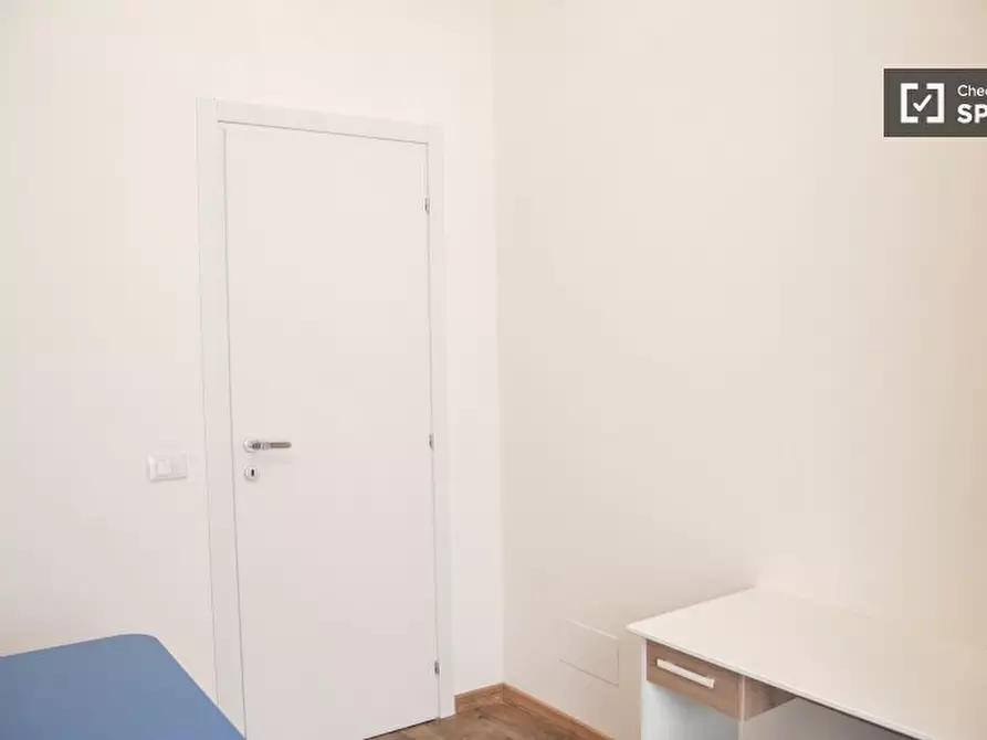 Immagine 3 di Camera condivisa in affitto  in Via Fausto Vettor a Roma