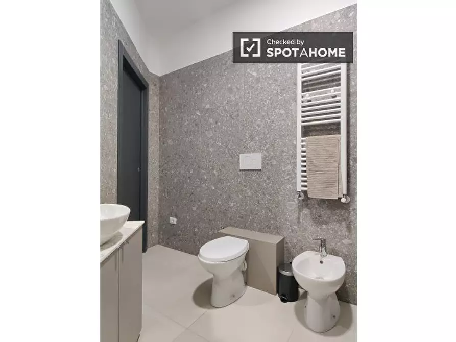 Immagine 7 di Camera condivisa in affitto  in Corso Italia a Milano