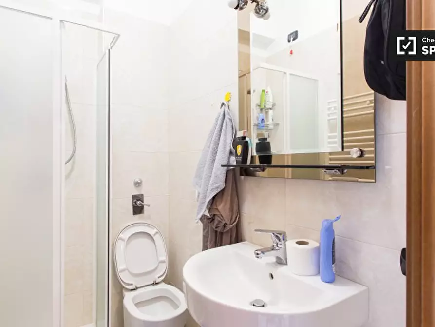 Immagine 4 di Camera condivisa in affitto  in Via Toce a Milano