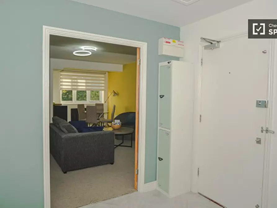 Immagine 2 di Appartamento in affitto  in Rush Grove St a Eltham