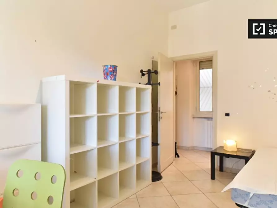 Immagine 17 di Camera condivisa in affitto  in Viale Somalia a Roma