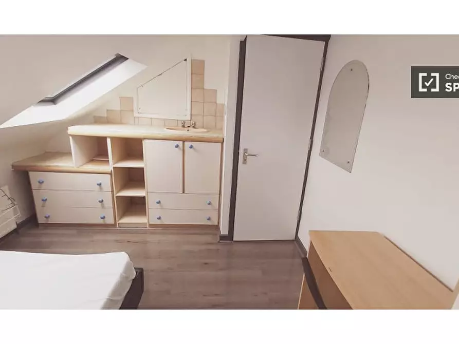 Immagine 2 di Camera condivisa in affitto  in Blackbush Ave, Romford RM6 5TU, UK a Barking