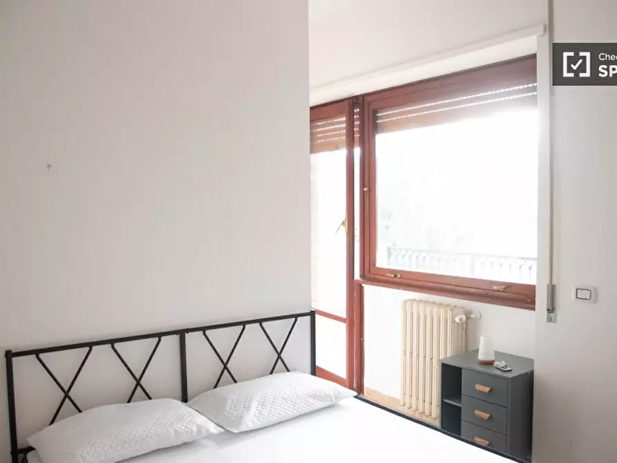 Immagine 4 di Camera condivisa in affitto  in Via Colle Di Mezzo a Roma