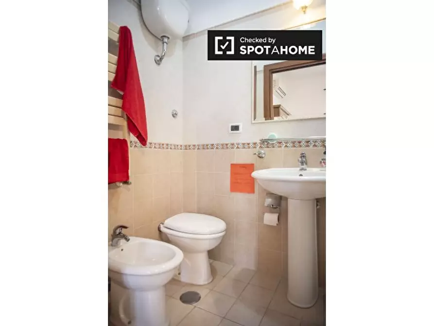 Immagine 6 di Camera condivisa in affitto  in Via Francesco Vettori a Roma