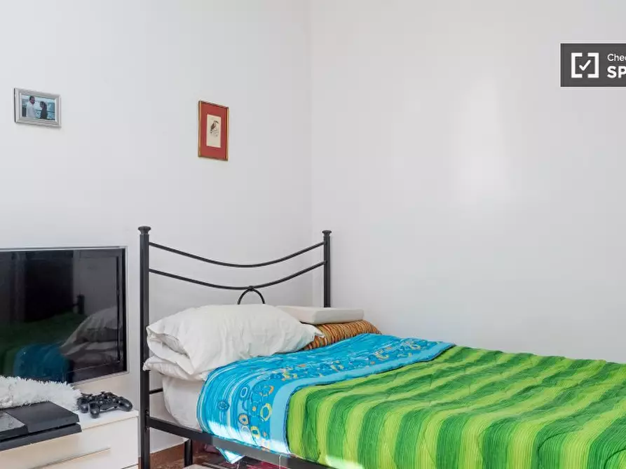 Immagine 2 di Camera condivisa in affitto  in Via Emilio de Marchi a Milano