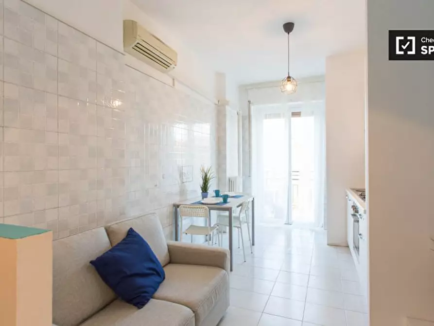 Immagine 9 di Camera condivisa in affitto  in Via Palmi a Milano