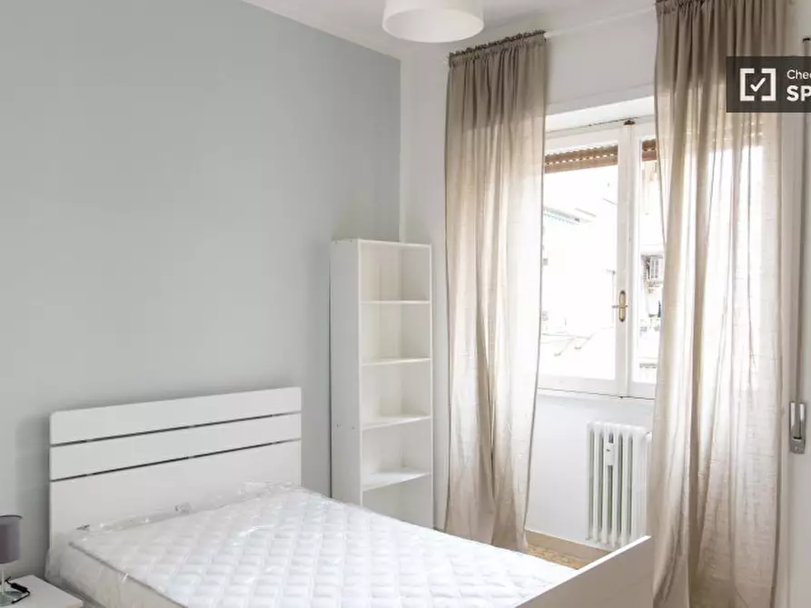 Immagine 2 di Camera condivisa in affitto  in Via Val d'Aosta a Roma