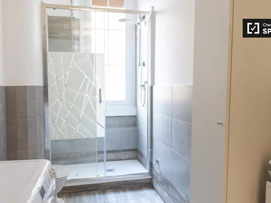 Immagine 3 di Camera condivisa in affitto  in Via Costantino Corvisieri a Roma