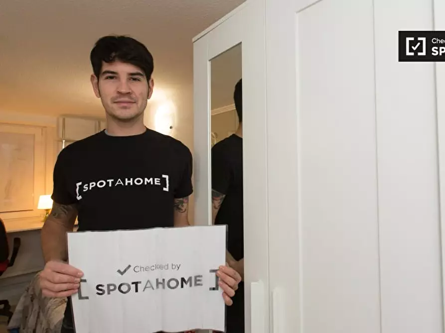 Immagine 4 di Camera condivisa in affitto  in Via Neera a Milano