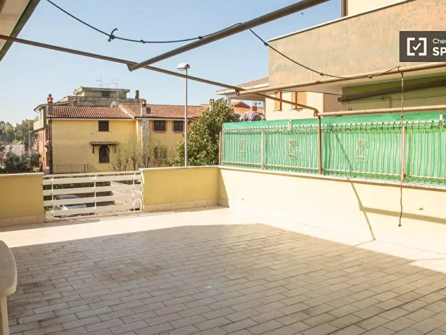 Immagine 8 di Camera condivisa in affitto  in Via di Trigoria, 00128 Selcetta RM, Italy a Roma