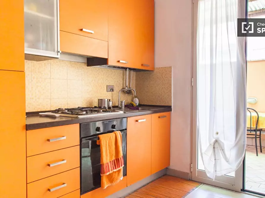 Immagine 6 di Camera condivisa in affitto  in Via dei Platani a Roma