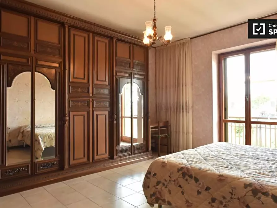 Immagine 2 di Camera condivisa in affitto  in Via Santa Domenica Talao a Roma