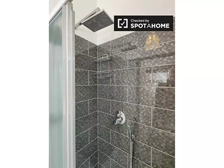 Immagine 15 di Appartamento in affitto  in Via Pier Alessandro Paravia a Milano