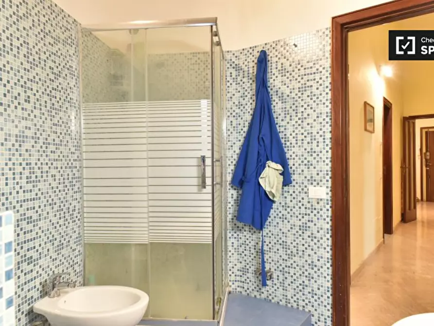 Immagine 17 di Camera condivisa in affitto  in Piazza Vittorio Emanuele II, 00185 Roma RM, Italy a Roma