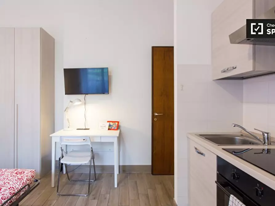 Immagine 6 di Ufficio in affitto  in Viale S. Gimignano a Milano