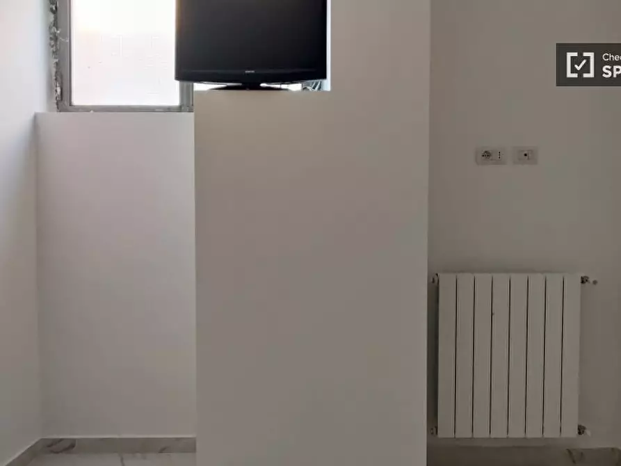 Immagine 3 di Camera condivisa in affitto  in Via delle Forze Armate a Milano