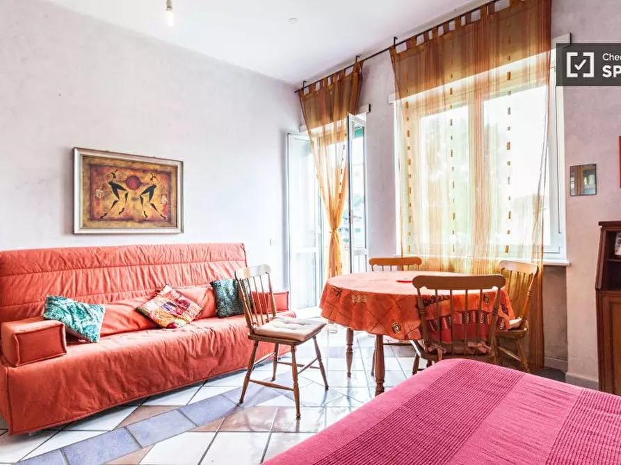 Immagine 14 di Camera condivisa in affitto  in Via Corinto a Roma