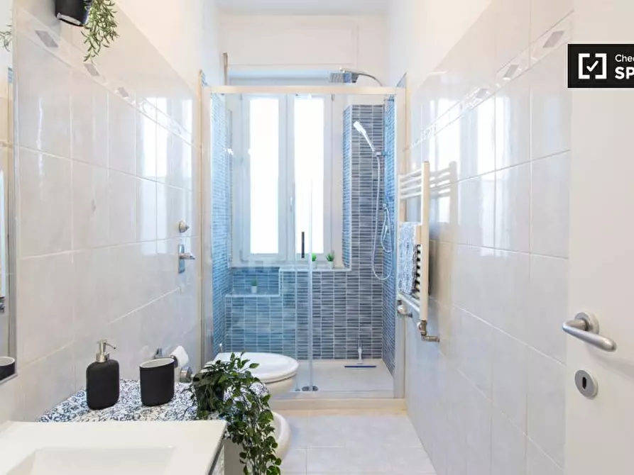 Immagine 14 di Camera condivisa in affitto  in Via Palmi a Milano