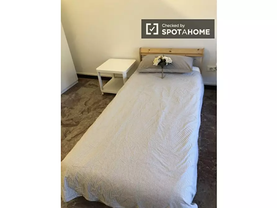 Immagine 3 di Camera condivisa in affitto  in Via Umberto I a Padova