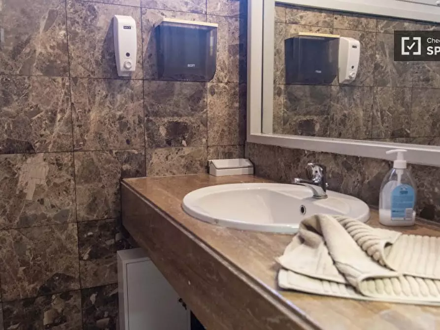 Immagine 13 di Camera condivisa in affitto  in Via di Villa Severini a Roma