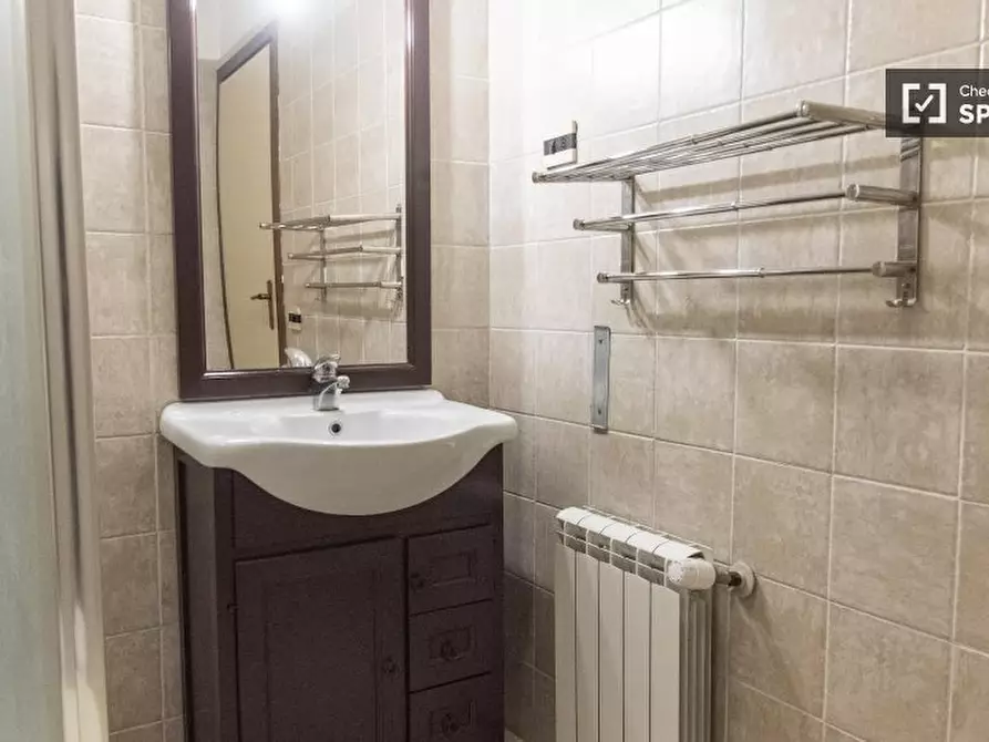 Immagine 13 di Appartamento in affitto  in Viale dei Caduti per la Resistenza a Roma