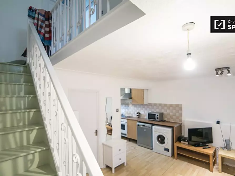 Immagine 9 di Camera condivisa in affitto  in Horton House, Field Rd, Hammersmith, London W 8HW, UK a Hammersmith