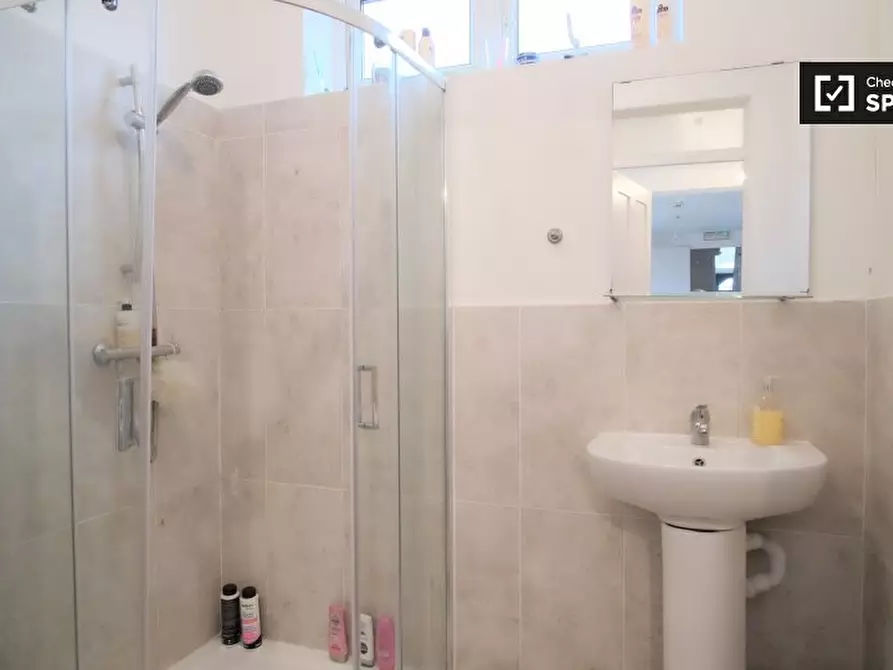 Immagine 14 di Camera condivisa in affitto  in Hornsey Park Road a Tottenham