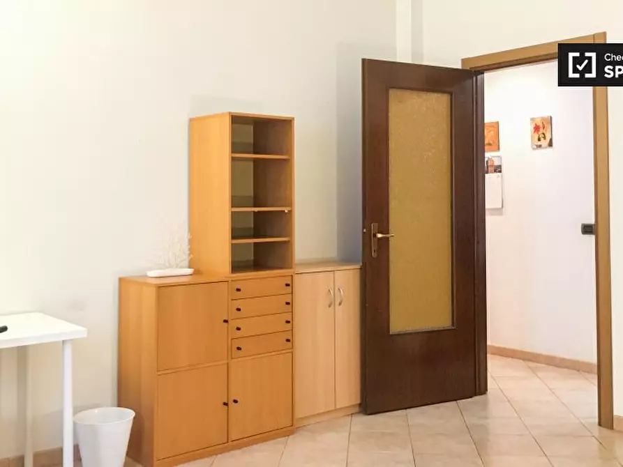 Immagine 3 di Camera condivisa in affitto  in Via Ugo Foscolo a Sesto San Giovanni