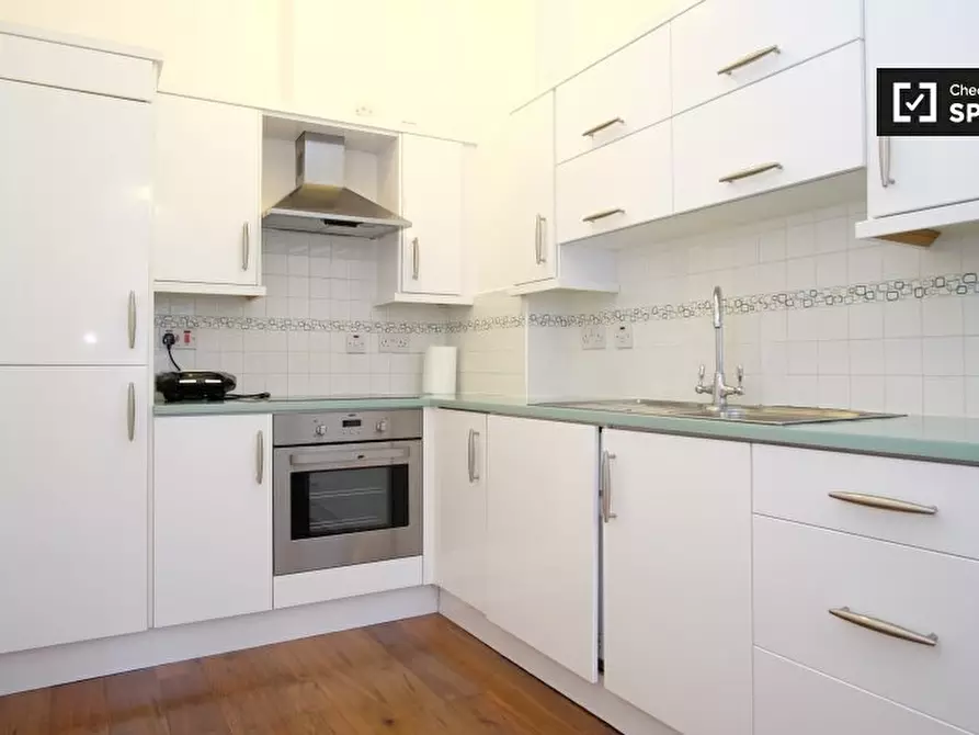 Immagine 2 di Appartamento in affitto  in A Alvington Cres a Hackney